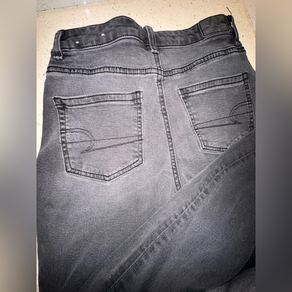American Eagle Light Wash Black Mom Jeans